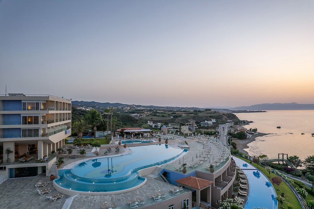 Leptos Panorama Hotel — Swimming pool in Chania