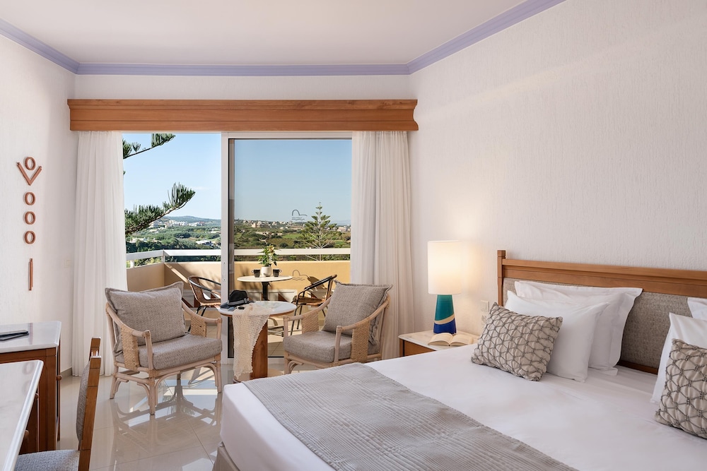 Leptos Panorama Hotel — Hotel rooms in Chania