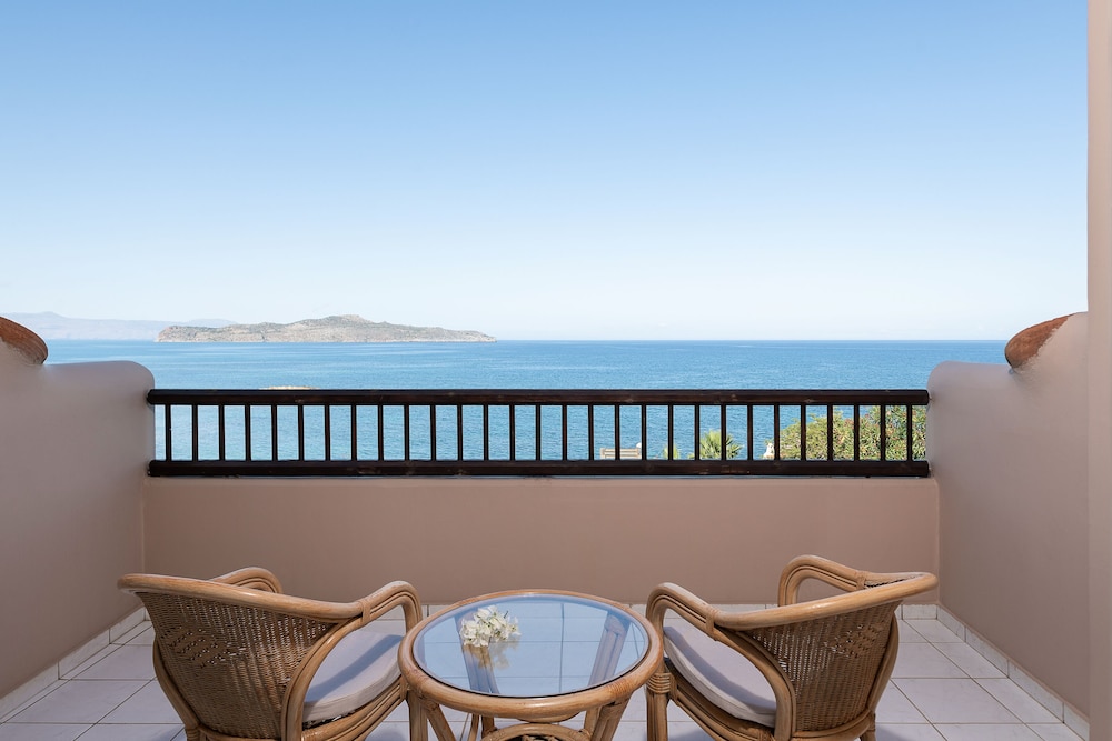 Leptos Panorama Hotel — Hotel rooms in Chania