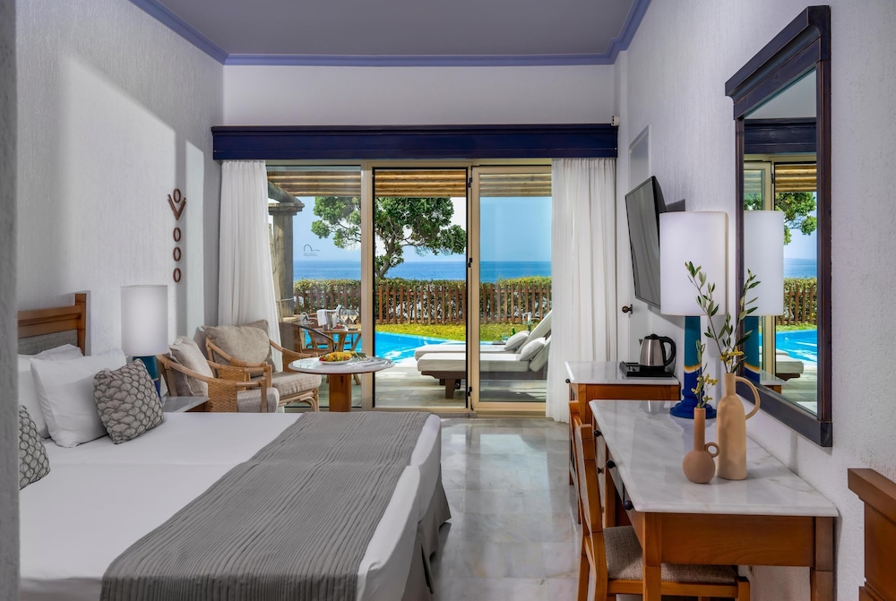 Leptos Panorama Hotel — Hotel rooms in Chania