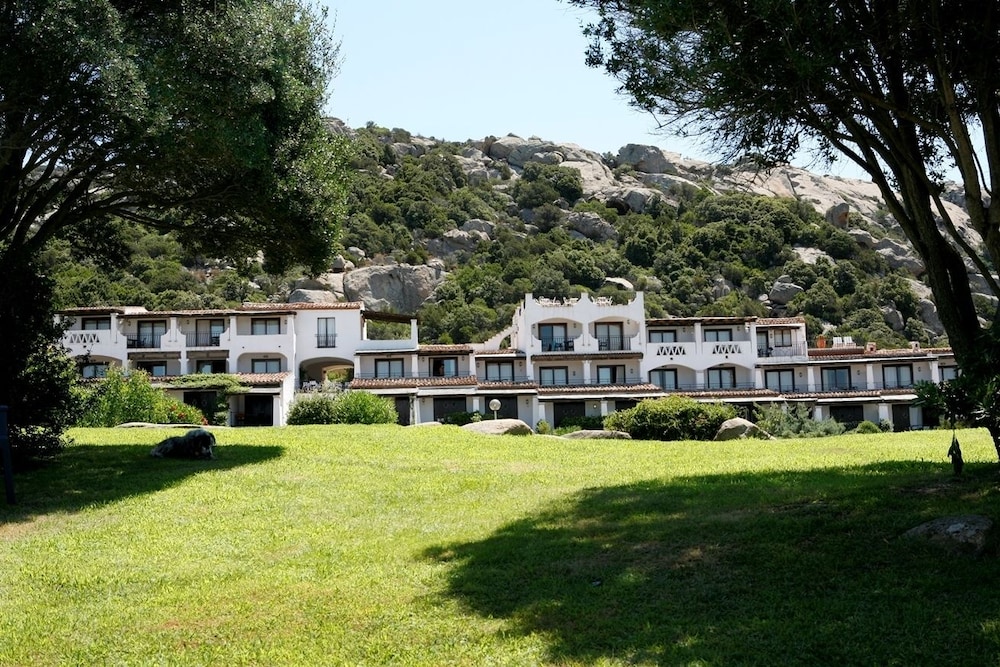 Hotel la Bisaccia — Hotel building in Arzachena, Sardinia