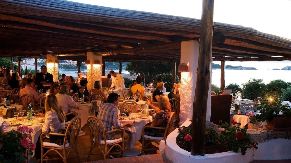 Hotel la Bisaccia — Restaurant & bars in Arzachena, Sardinia