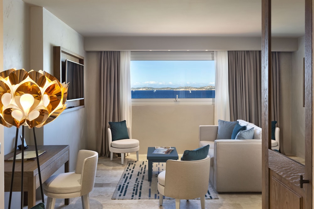 Hotel la Bisaccia — Hotel rooms in Arzachena, Sardinia