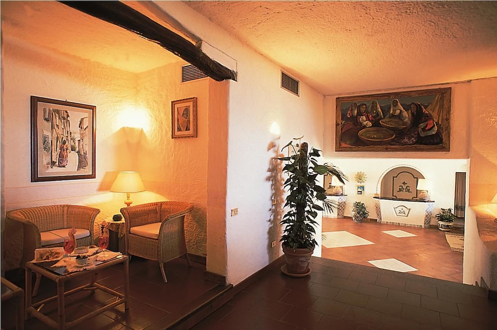 Hotel la Bisaccia — Hotel rooms in Arzachena, Sardinia