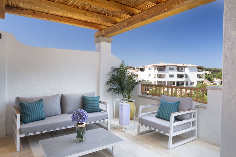 Hotel la Bisaccia — Hotel building in Arzachena, Sardinia