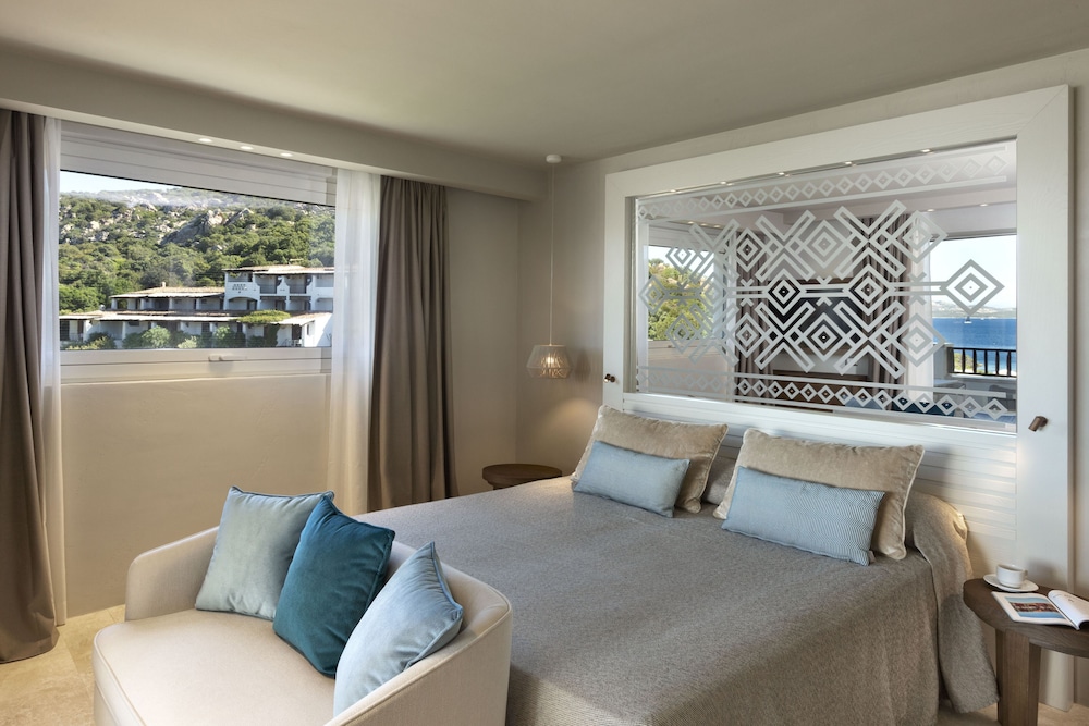 Hotel la Bisaccia — Hotel rooms in Arzachena, Sardinia