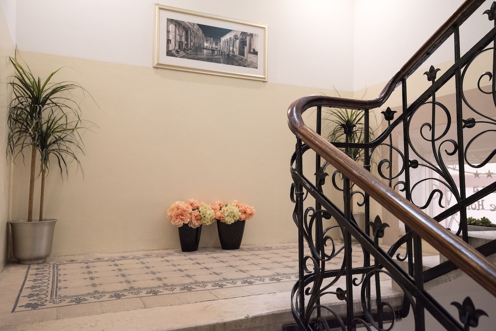 Central Square Heritage Hotel — Hotel building in Split, Split-Dalmatia