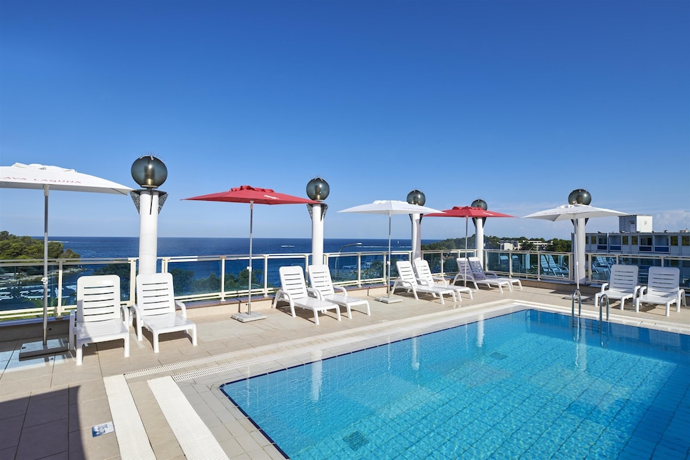 Hotel Gran Vista Plava Laguna — Swimming pool in Poreč, Istria