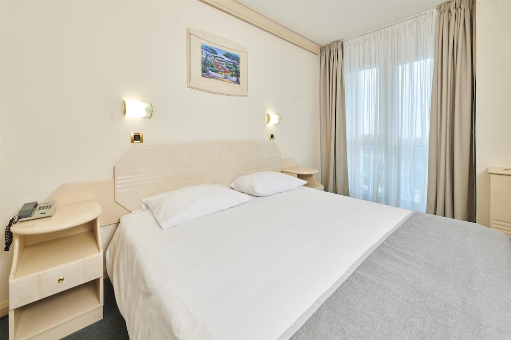 Hotel Gran Vista Plava Laguna — Hotel rooms in Poreč, Istria