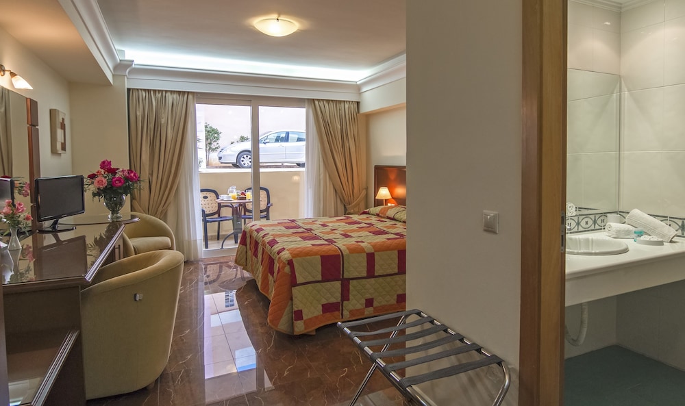 Porto Alegre — Hotel rooms in Chania