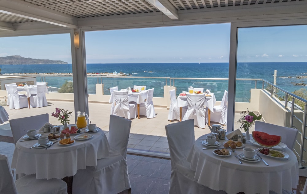 Porto Alegre — Restaurant & bars in Chania