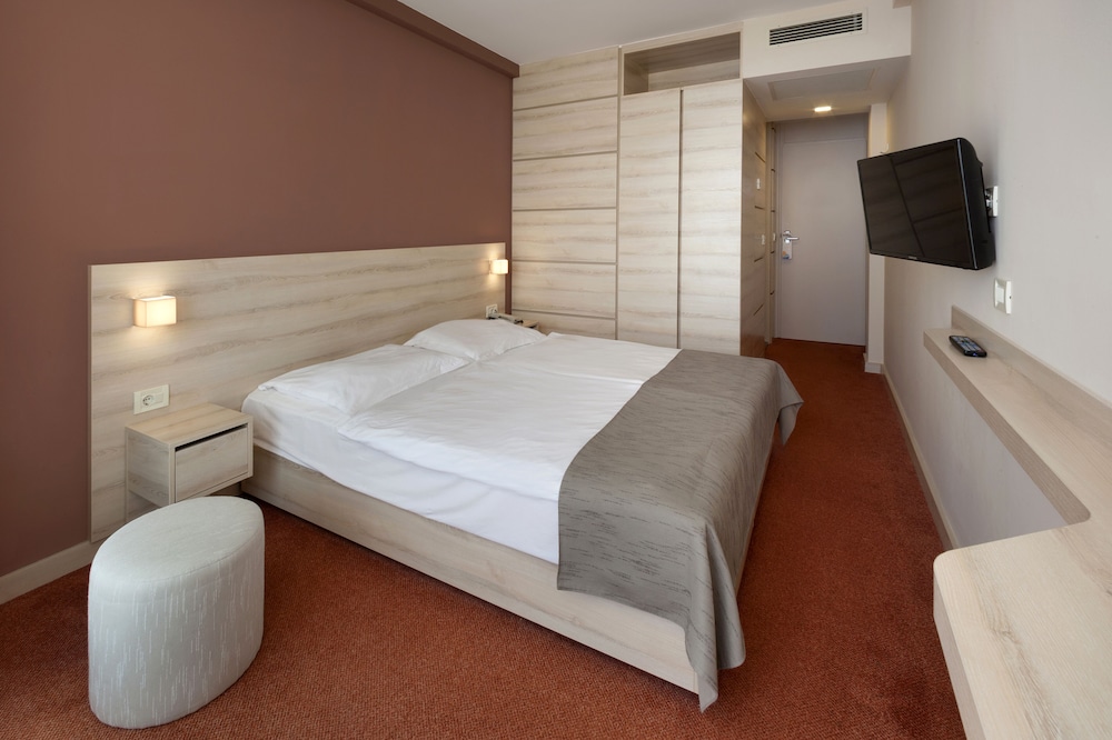 Hotel Materada Plava Laguna — Hotel rooms in Poreč, Istria