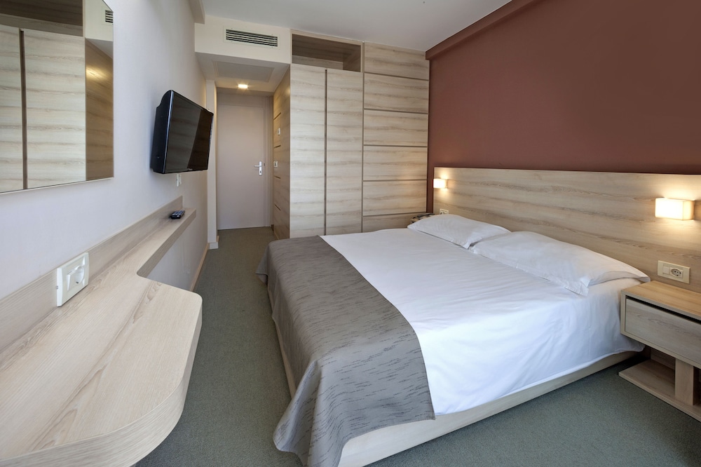 Hotel Materada Plava Laguna — Hotel rooms in Poreč, Istria