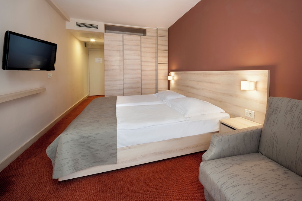 Hotel Materada Plava Laguna — Hotel rooms in Poreč, Istria