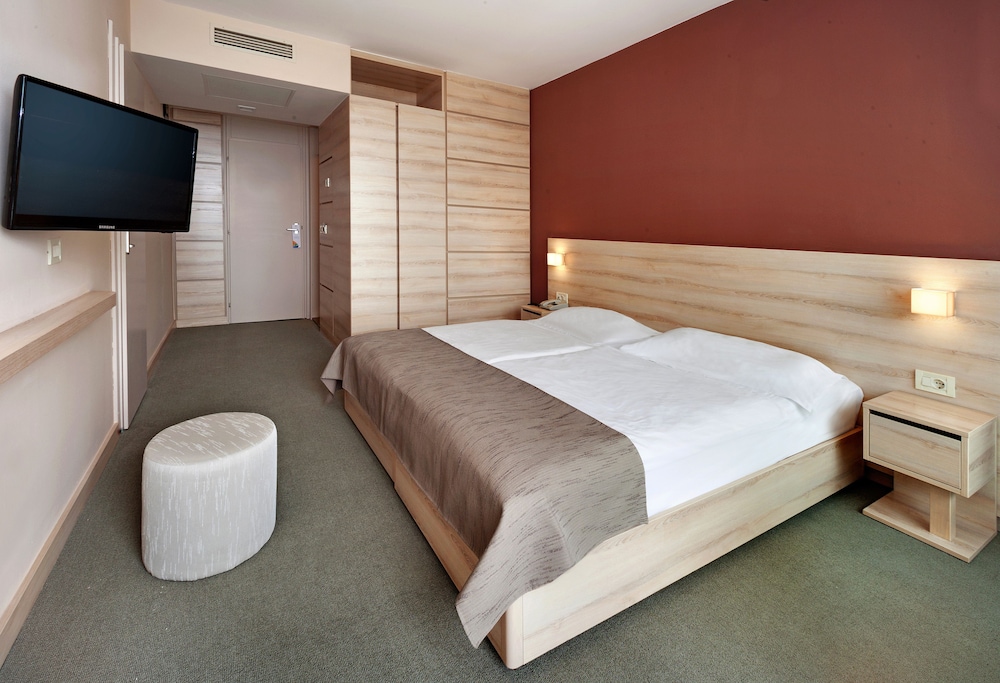 Hotel Materada Plava Laguna — Hotel rooms in Poreč, Istria