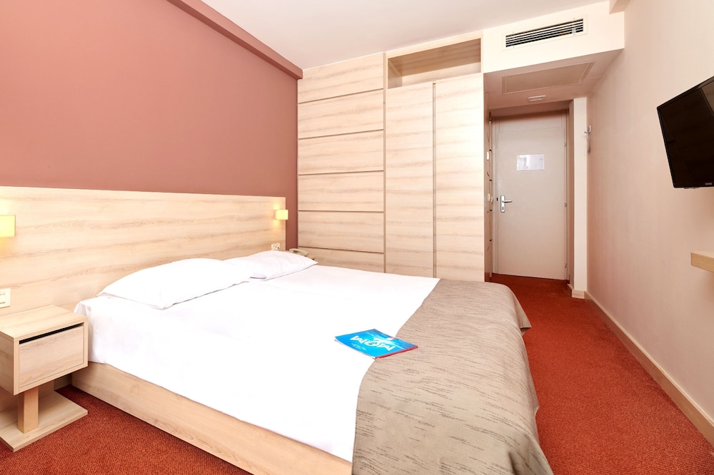 Hotel Materada Plava Laguna — Hotel rooms in Poreč, Istria