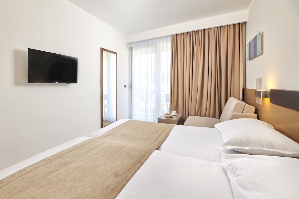 Hotel Molindrio Plava Laguna — Hotel rooms in Poreč, Istria