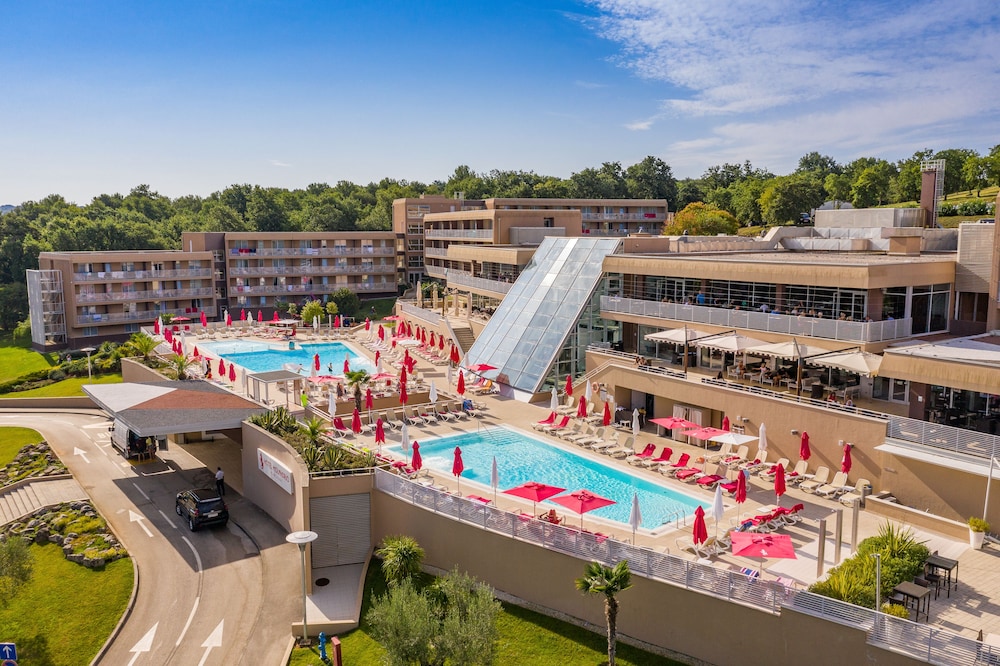 Hotel Molindrio Plava Laguna — Swimming pool in Poreč, Istria