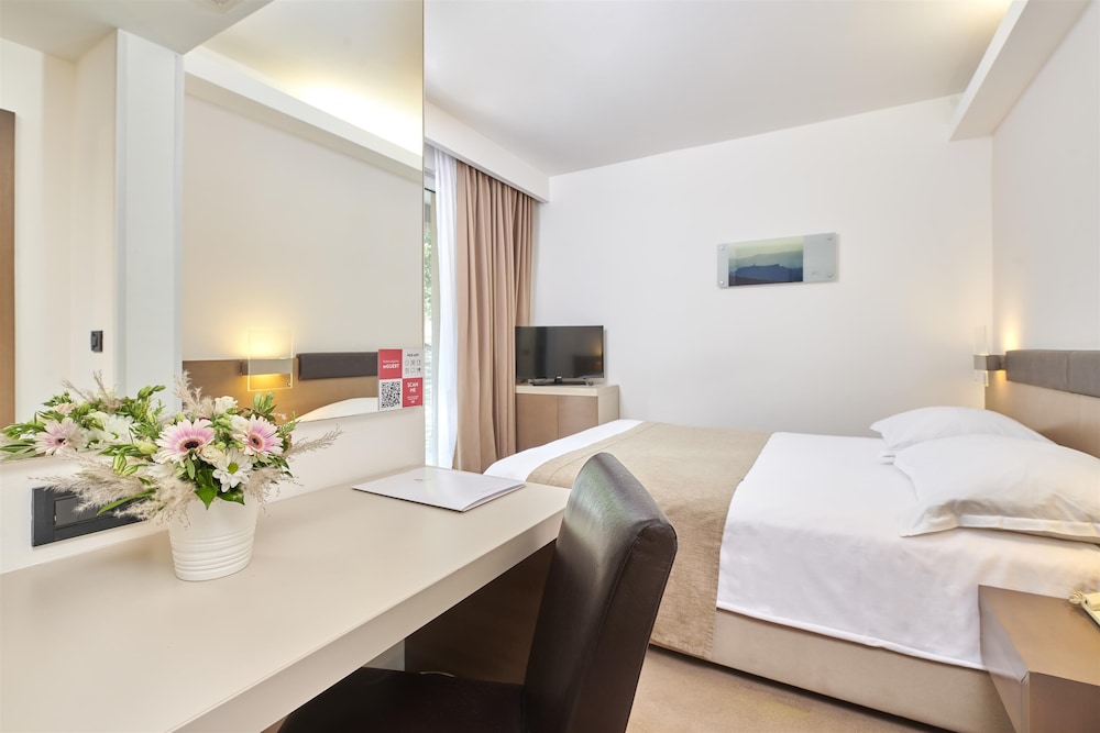 Hotel Molindrio Plava Laguna — Hotel rooms in Poreč, Istria
