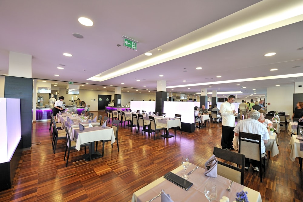 Hotel Molindrio Plava Laguna — Restaurant & bars in Poreč, Istria