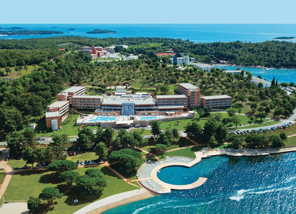 Hotel Molindrio Plava Laguna — Hotel building in Poreč, Istria