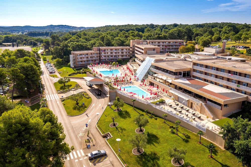 Hotel Molindrio Plava Laguna — Swimming pool in Poreč, Istria