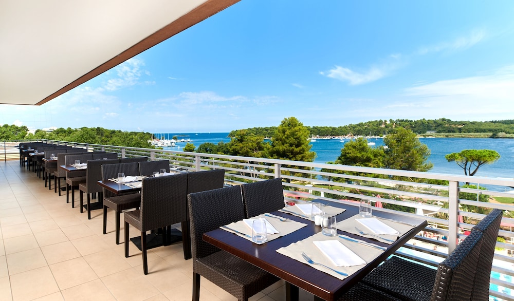 Hotel Molindrio Plava Laguna — Restaurant & bars in Poreč, Istria