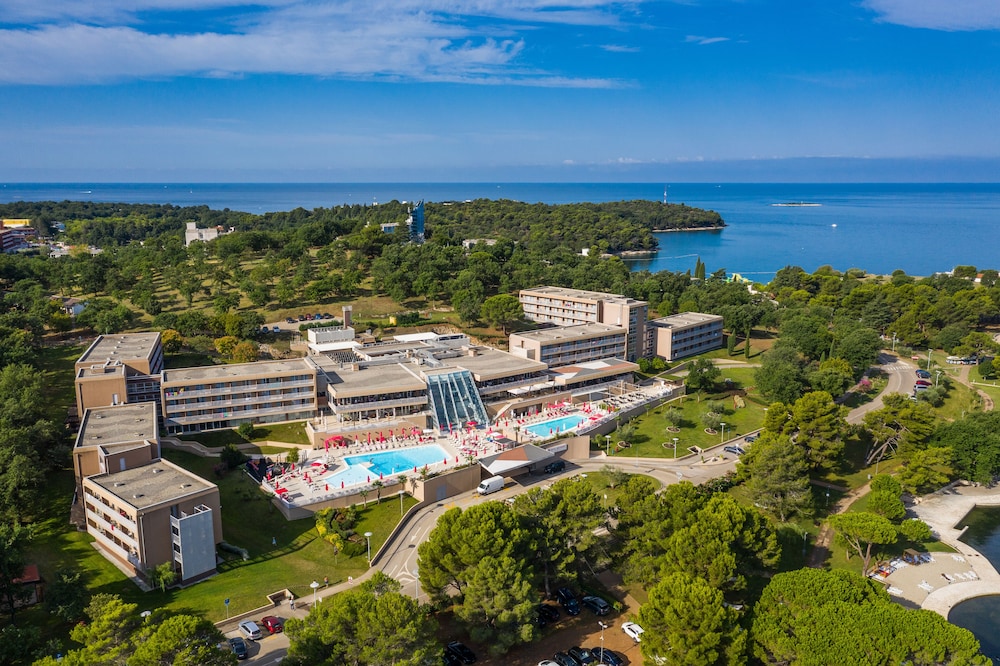 Hotel Molindrio Plava Laguna — Swimming pool in Poreč, Istria