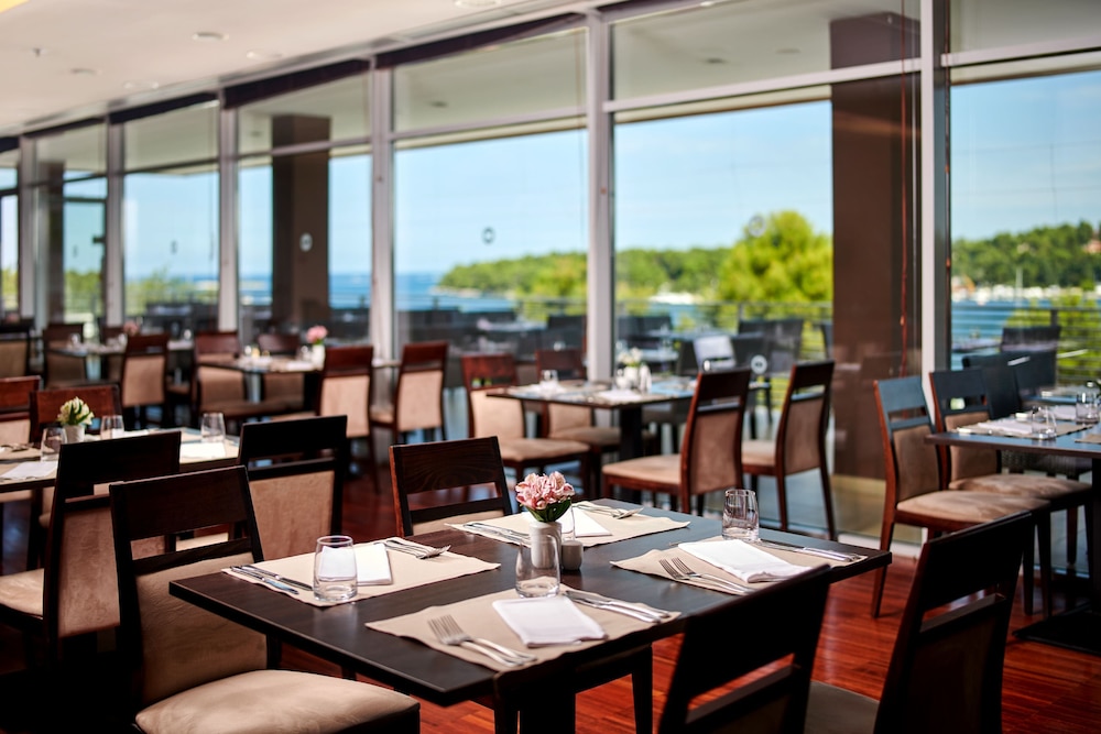 Hotel Molindrio Plava Laguna — Restaurant & bars in Poreč, Istria