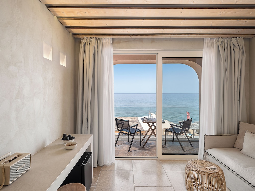 The Theodore Boutique Hotel — Hotel rooms in Chania