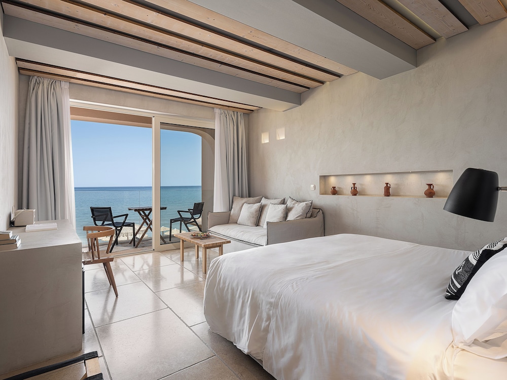 The Theodore Boutique Hotel — Hotel rooms in Chania