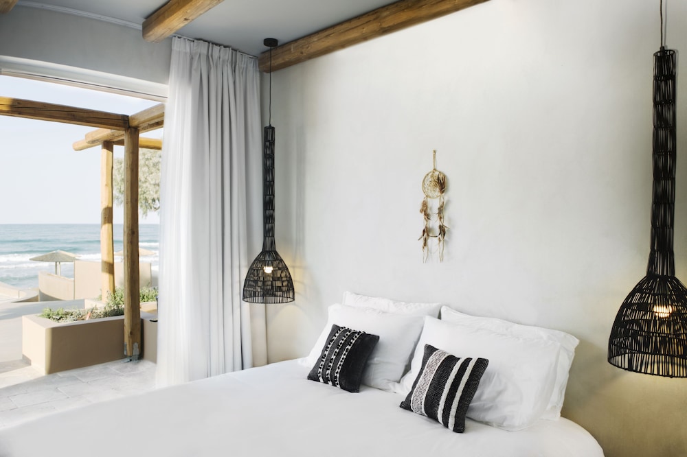 The Theodore Boutique Hotel — Hotel rooms in Chania