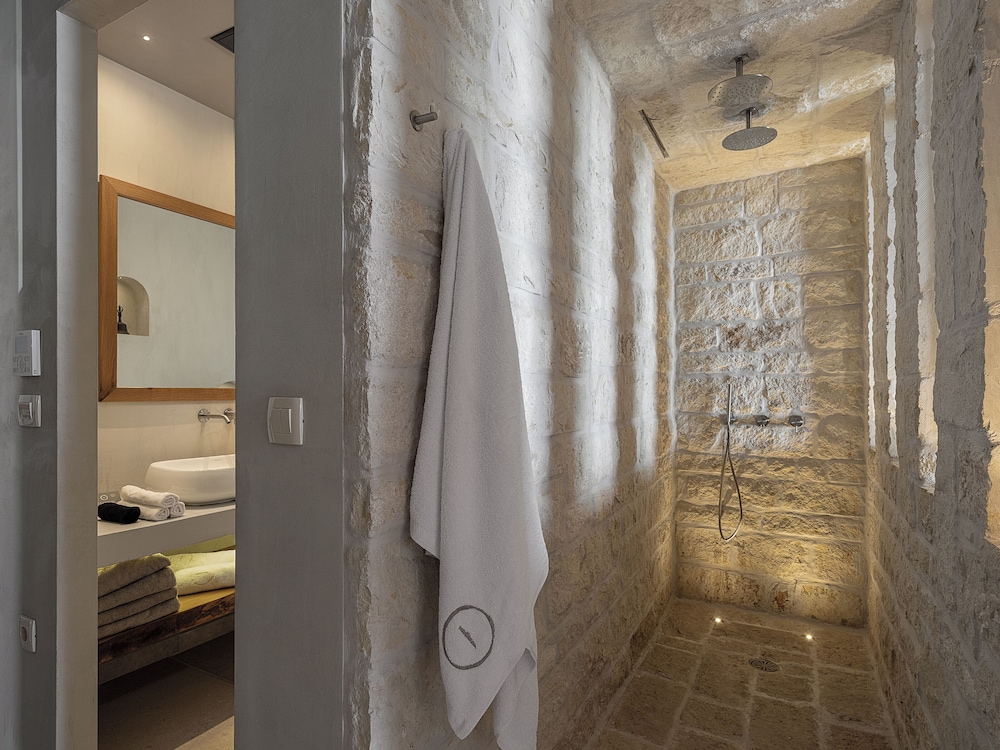 The Theodore Boutique Hotel — Hotel rooms in Chania