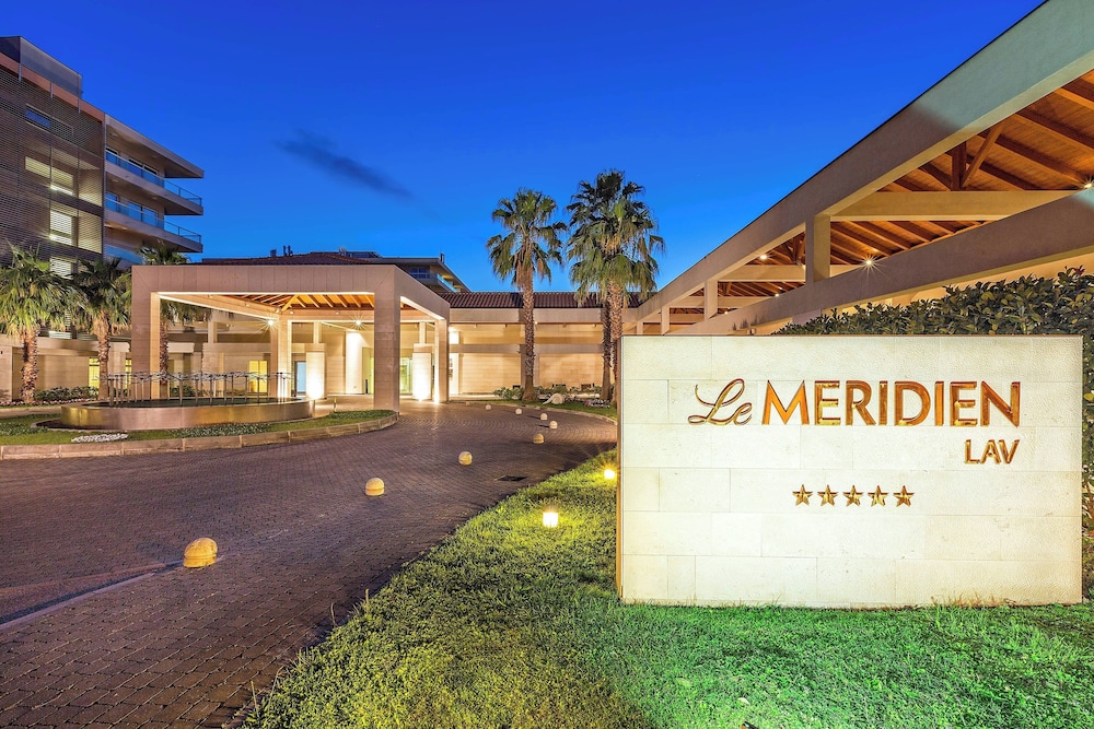 Le Meridien Lav, Split — Hotel building in Podstrana, Split-Dalmatia