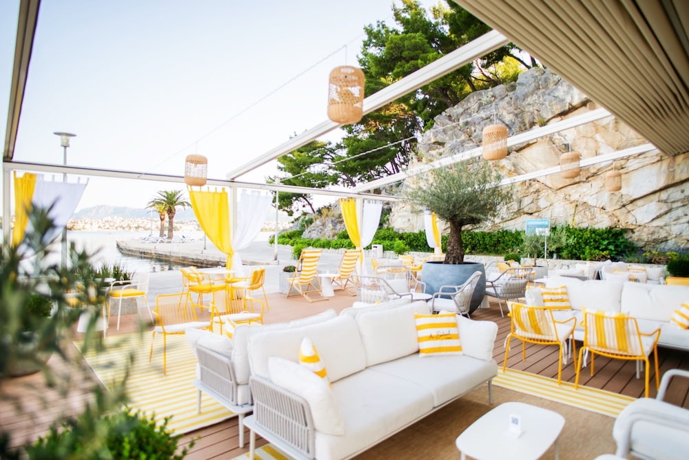 Le Meridien Lav, Split — Restaurant & bars in Podstrana, Split-Dalmatia