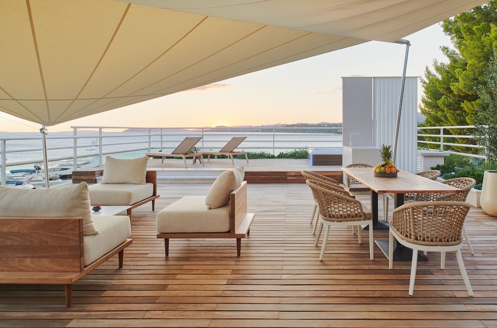 Le Meridien Lav, Split — Restaurant & bars in Podstrana, Split-Dalmatia