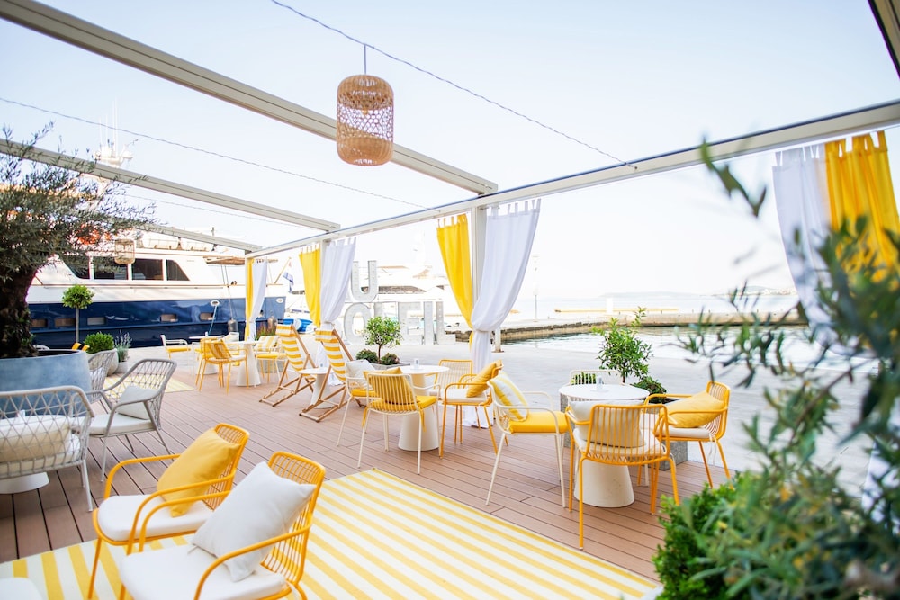 Le Meridien Lav, Split — Restaurant & bars in Podstrana, Split-Dalmatia
