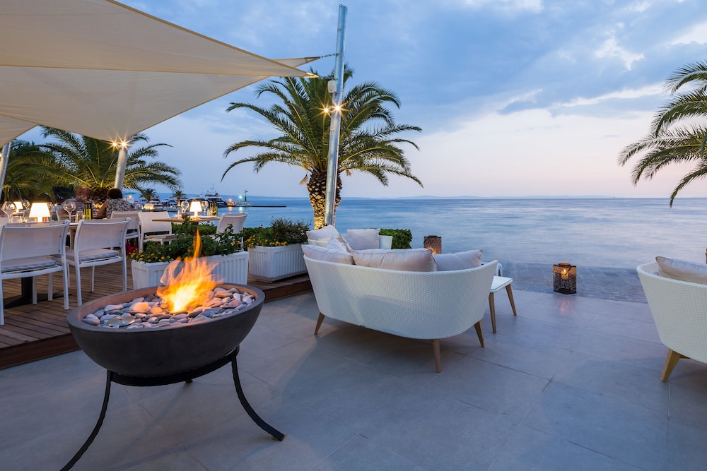 Le Meridien Lav, Split — Restaurant & bars in Podstrana, Split-Dalmatia