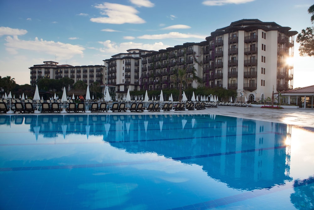 Selectum Family Resort Belek — Swimming pool in Belek