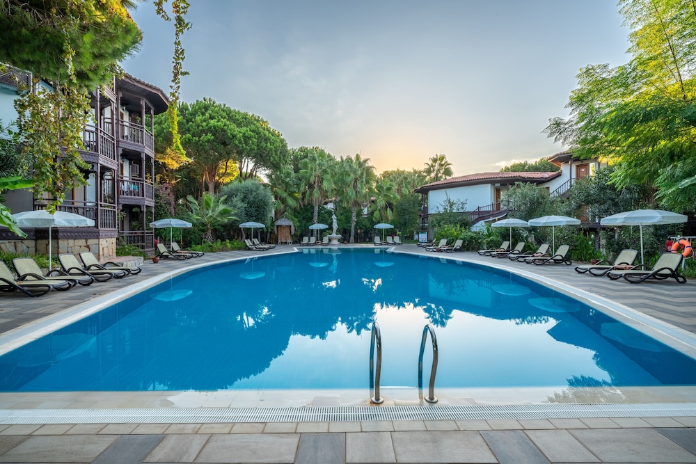 Selectum Family Resort Belek — Swimming pool in Belek