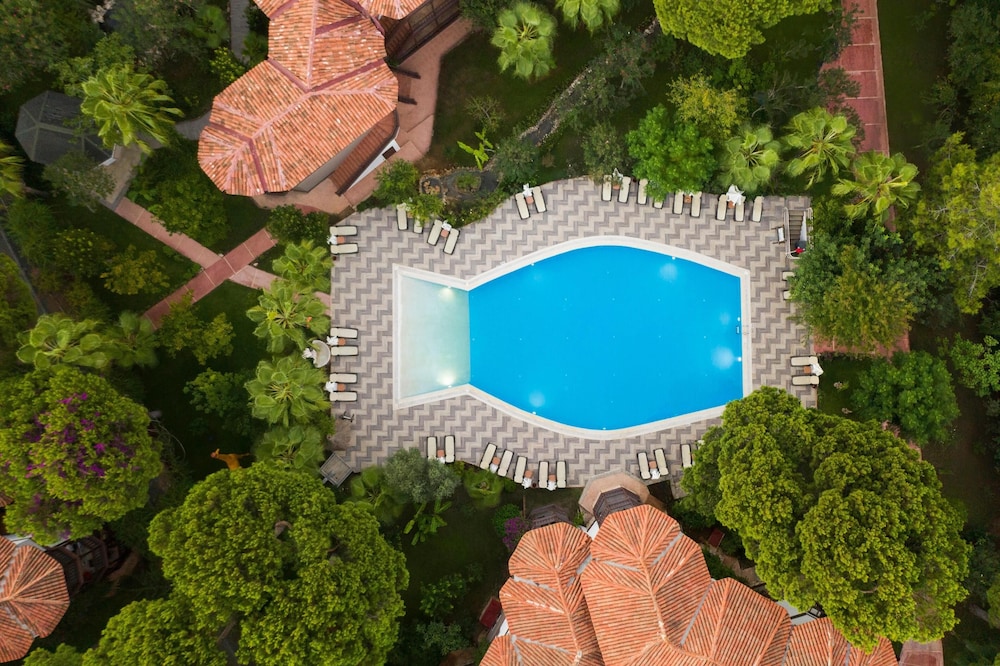 Selectum Family Resort Belek — Swimming pool in Belek