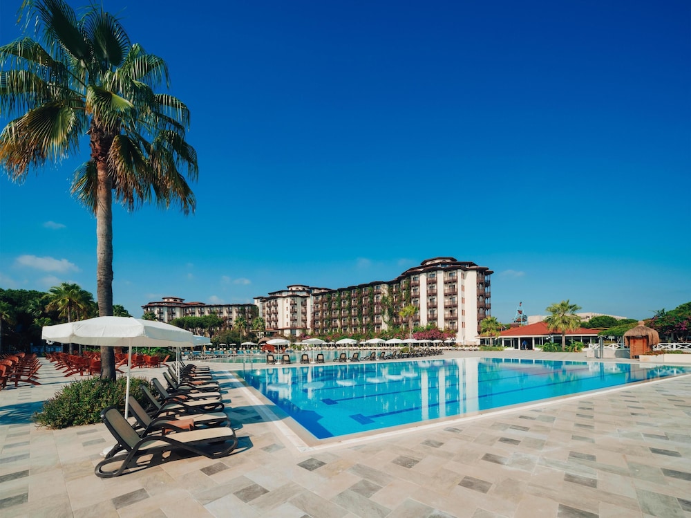 Selectum Family Resort Belek — Swimming pool in Belek
