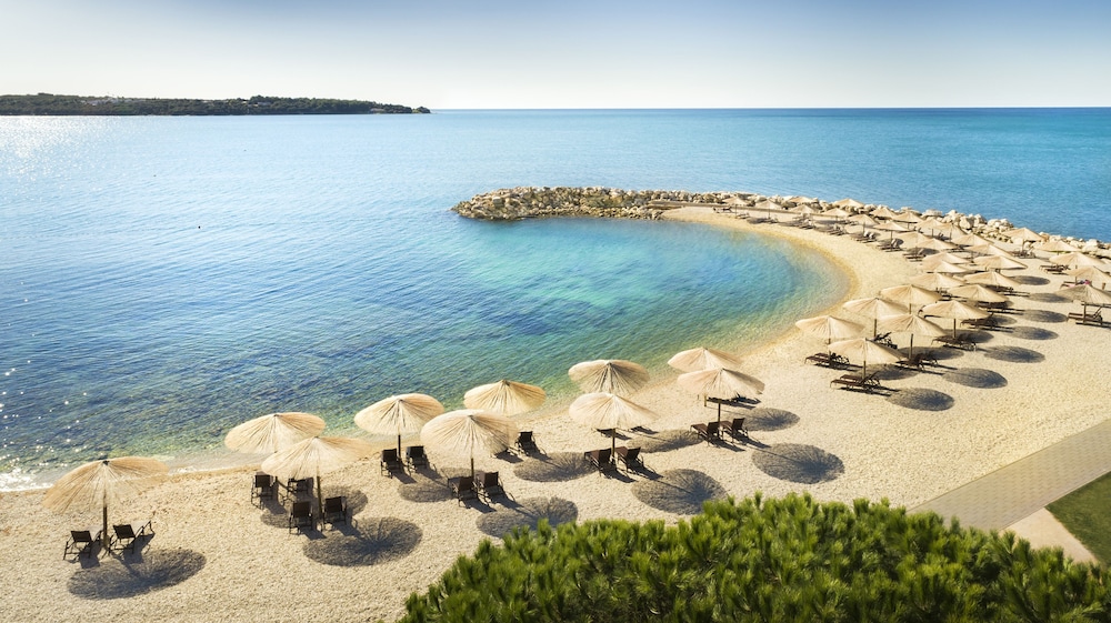 Aminess Vival Maestral Hotel — Beach in Novigrad, Istria