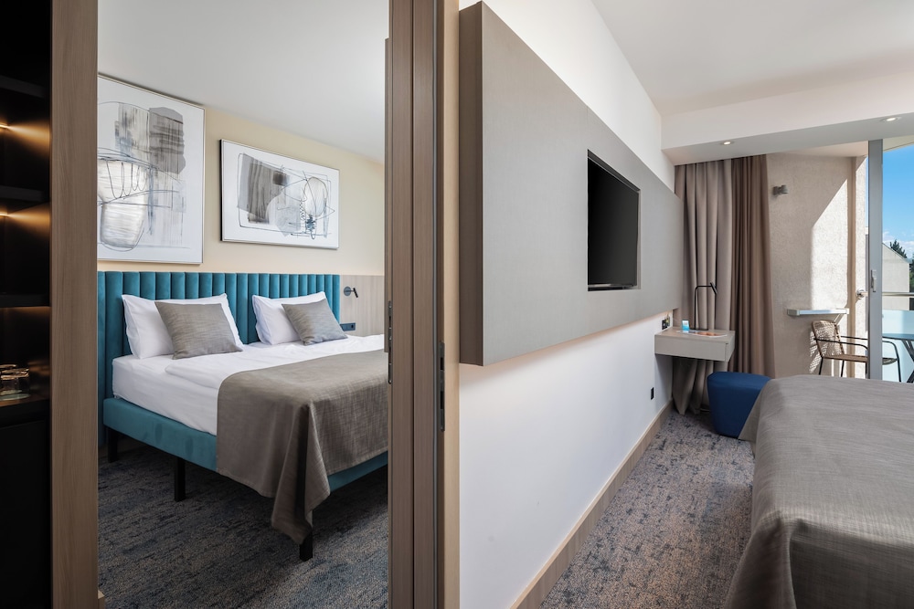 Aminess Vival Maestral Hotel — Hotel rooms in Novigrad, Istria
