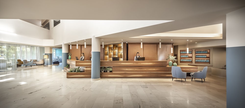 Aminess Vival Maestral Hotel — Hotel building in Novigrad, Istria