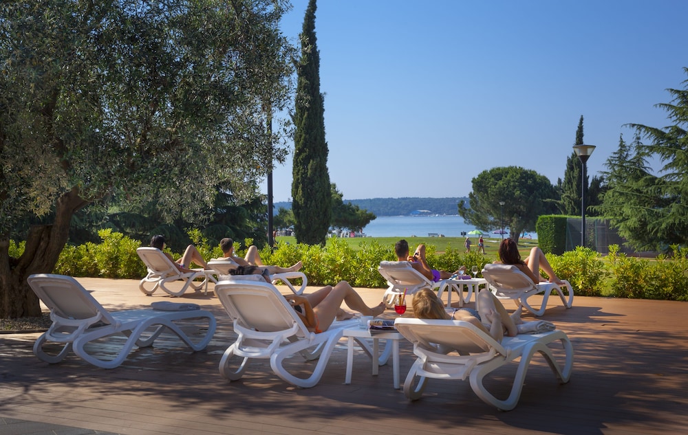 Aminess Vival Maestral Hotel — Beach in Novigrad, Istria