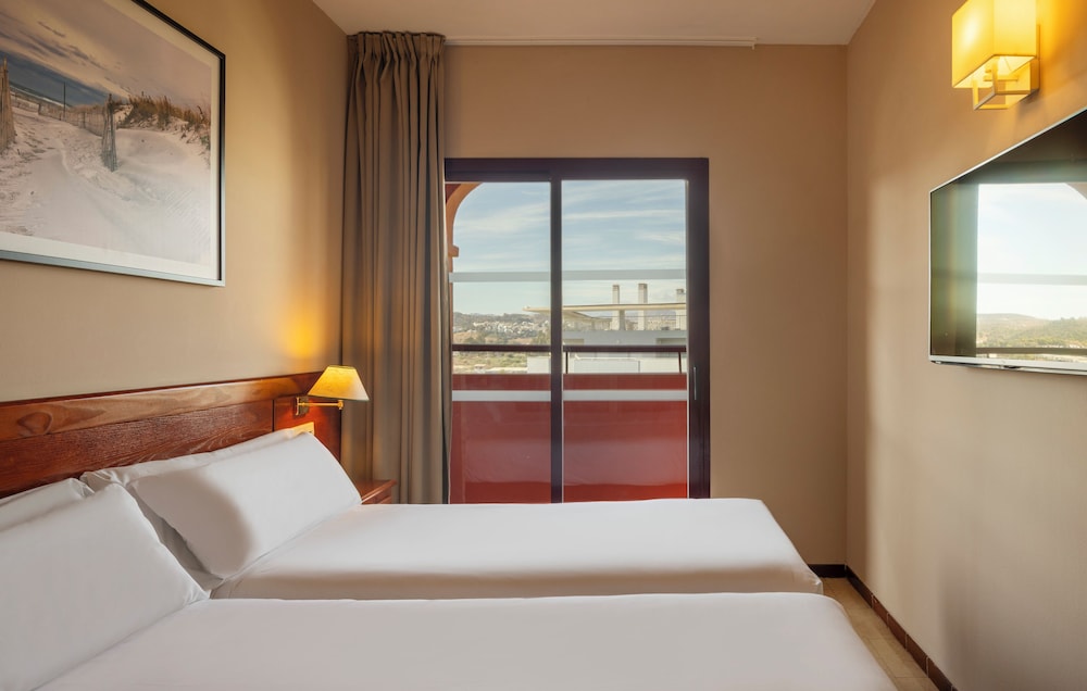 ILUNION Miramar — Hotel rooms in Fuengirola, Andalusia