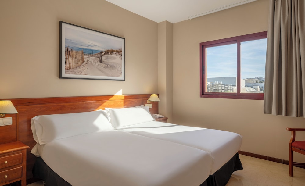 ILUNION Miramar — Hotel rooms in Fuengirola, Andalusia