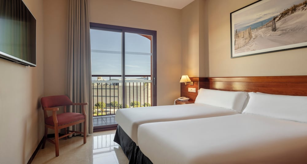 ILUNION Miramar — Hotel rooms in Fuengirola, Andalusia