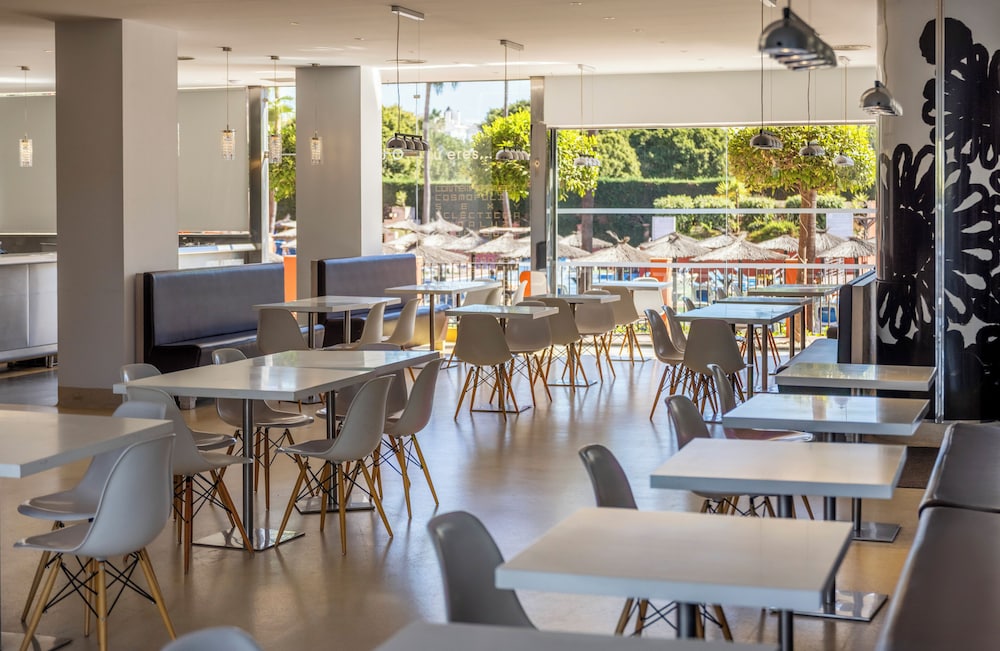 ILUNION Miramar — Restaurant & bars in Fuengirola, Andalusia